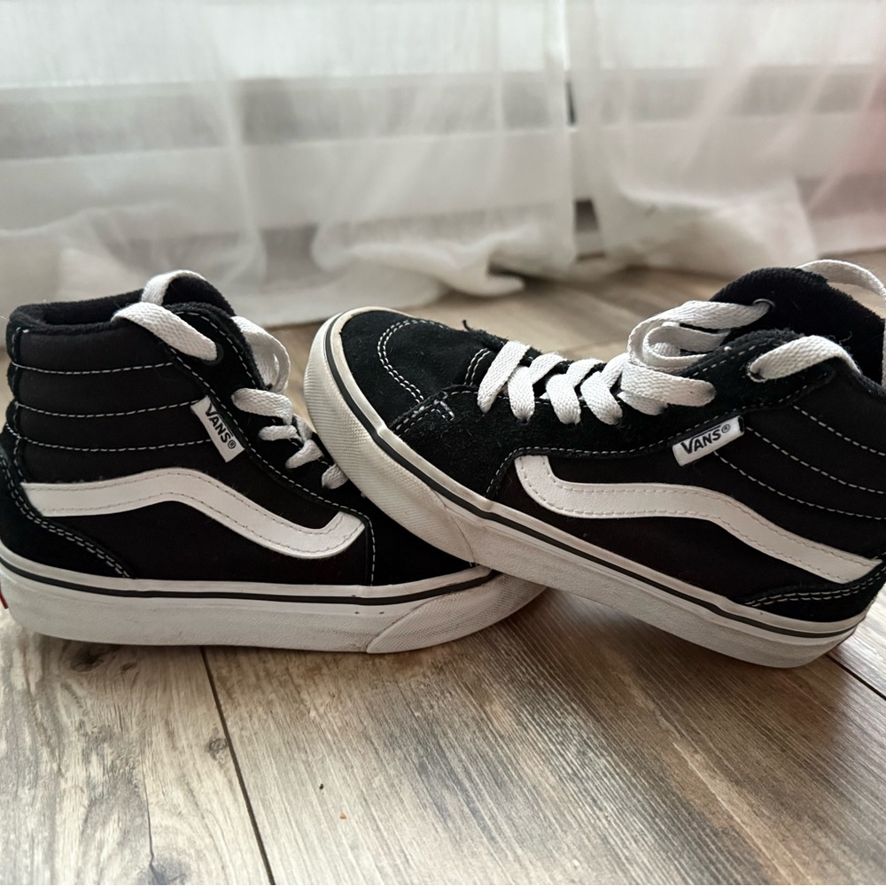 Vans Classic Black and White High-Tops